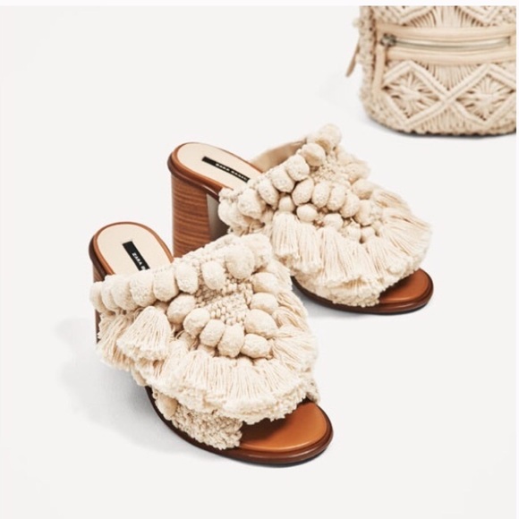pom pom mules